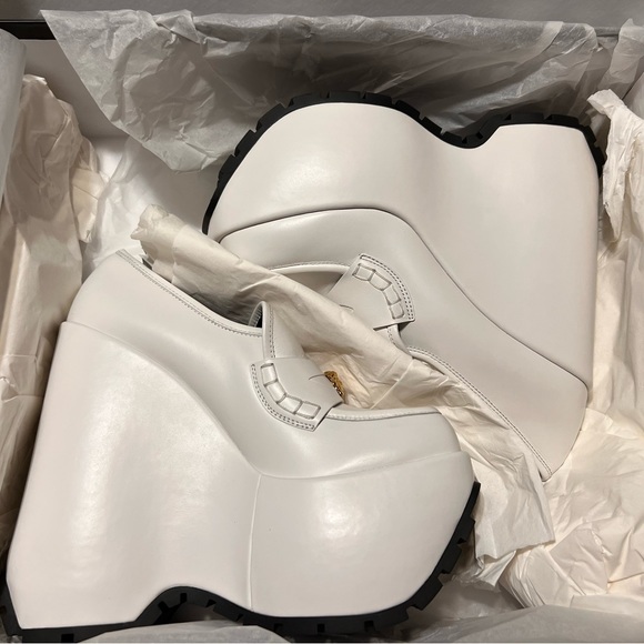 Versace: Medusa Triplatform Wedge - Picture 7 of 16